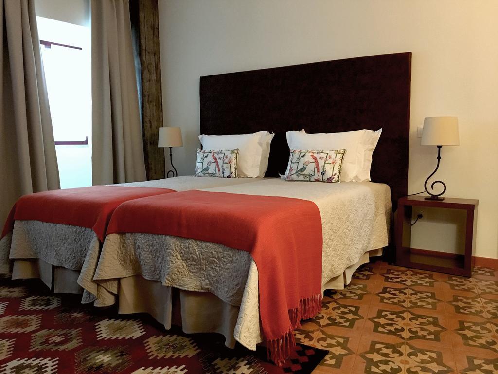 Casa Do Largo - Golega - Turismo De Habitacao Hotel Bagian luar foto