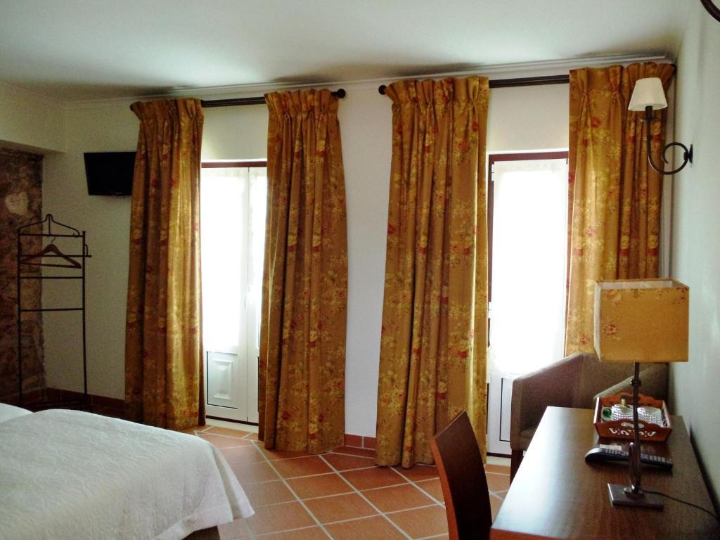 Casa Do Largo - Golega - Turismo De Habitacao Hotel Ruang foto